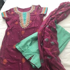 💕Paki/Indian Embroidered Outfit